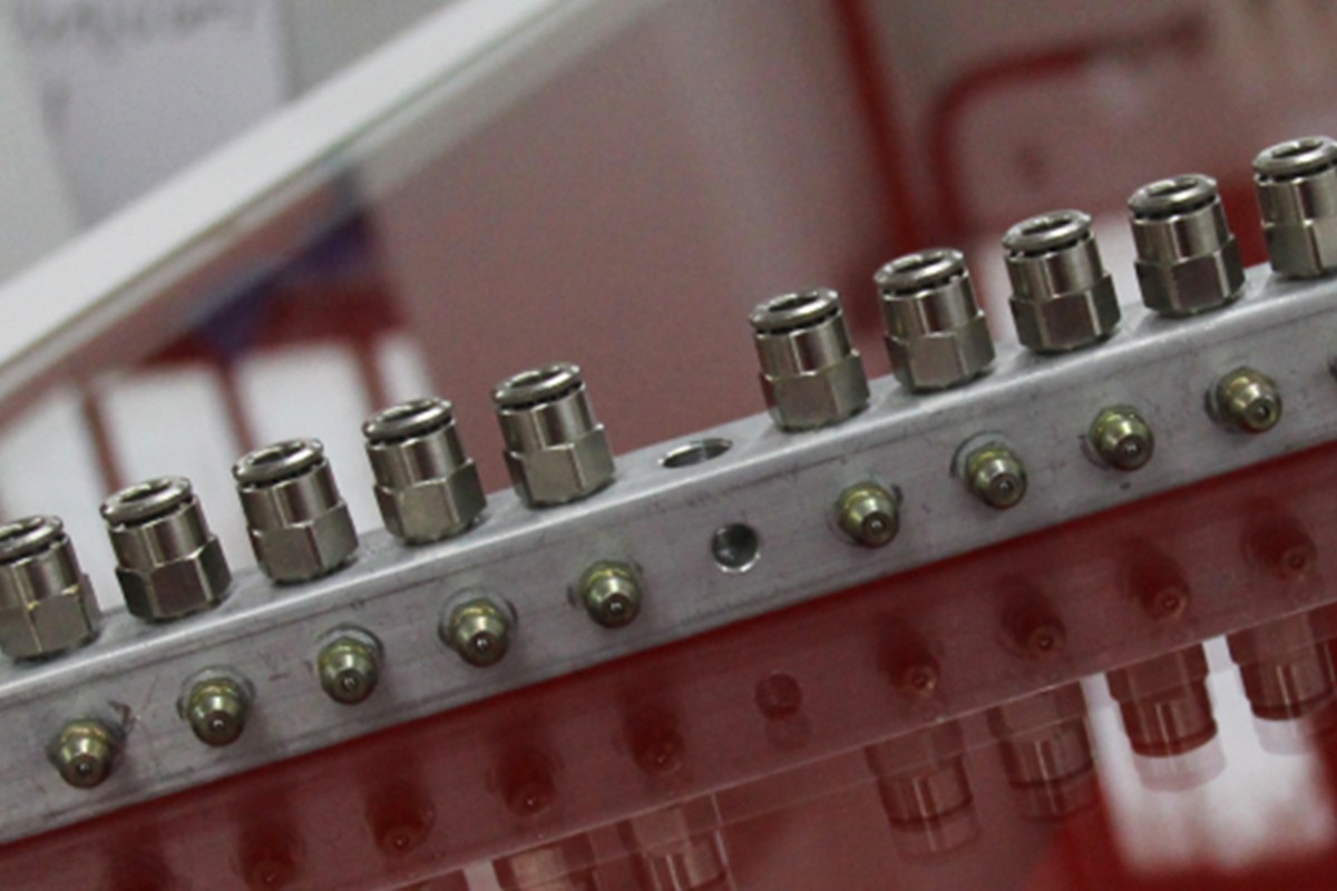 Pre-assembled components and individual assortments in different packaging according to their needs and requirements.